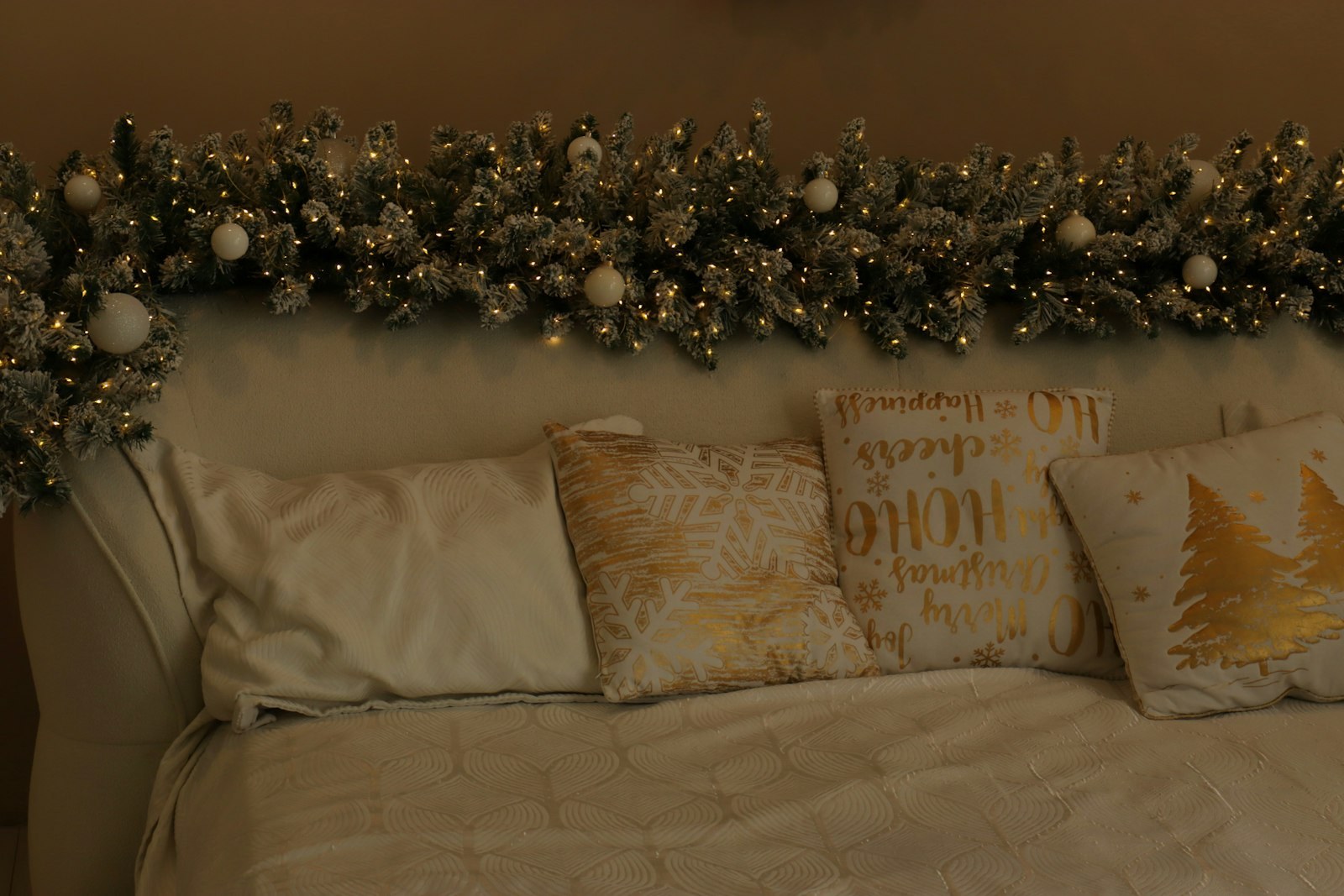 Refreshing Your Bedding for the Festive and End-of-Year Holidays